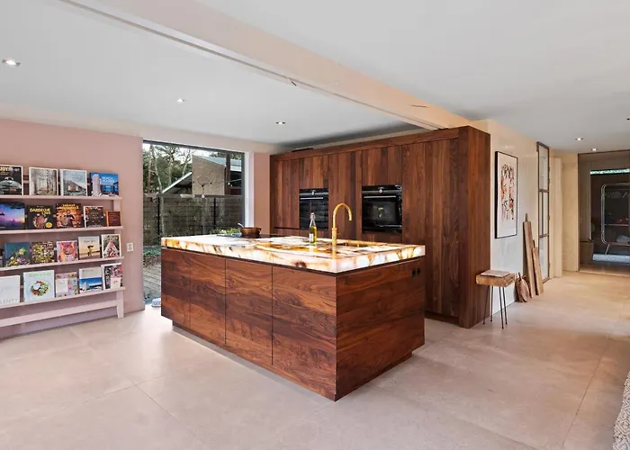 Lodge In The Forest Near The Beach Bergen