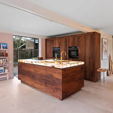 Lodge In The Forest Near The Beach Bergen